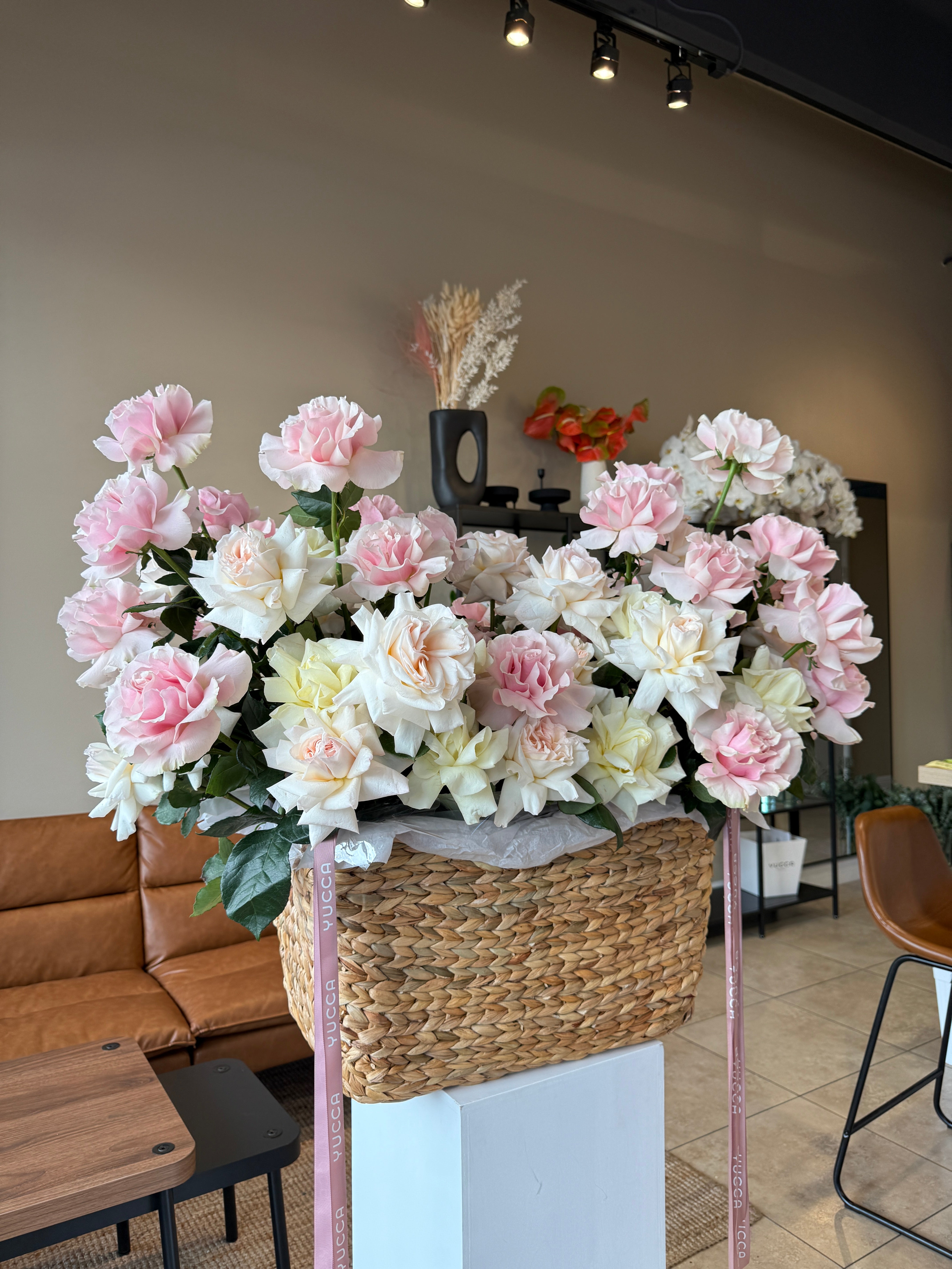 Eclat de Rose - 70 Premium Roses