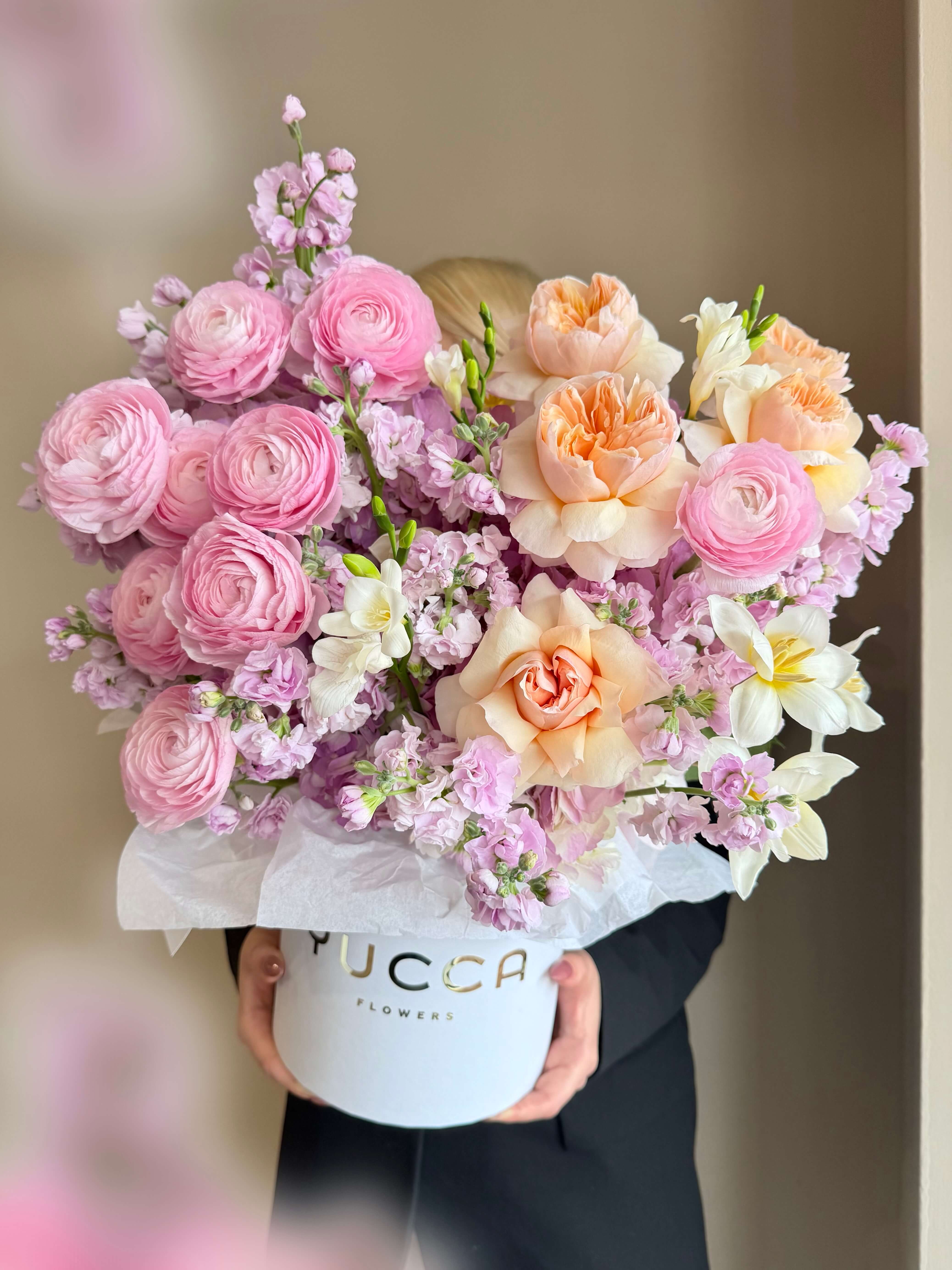 My Sweetheart Lady - Ranunculuses, Juliet rose, Freesia