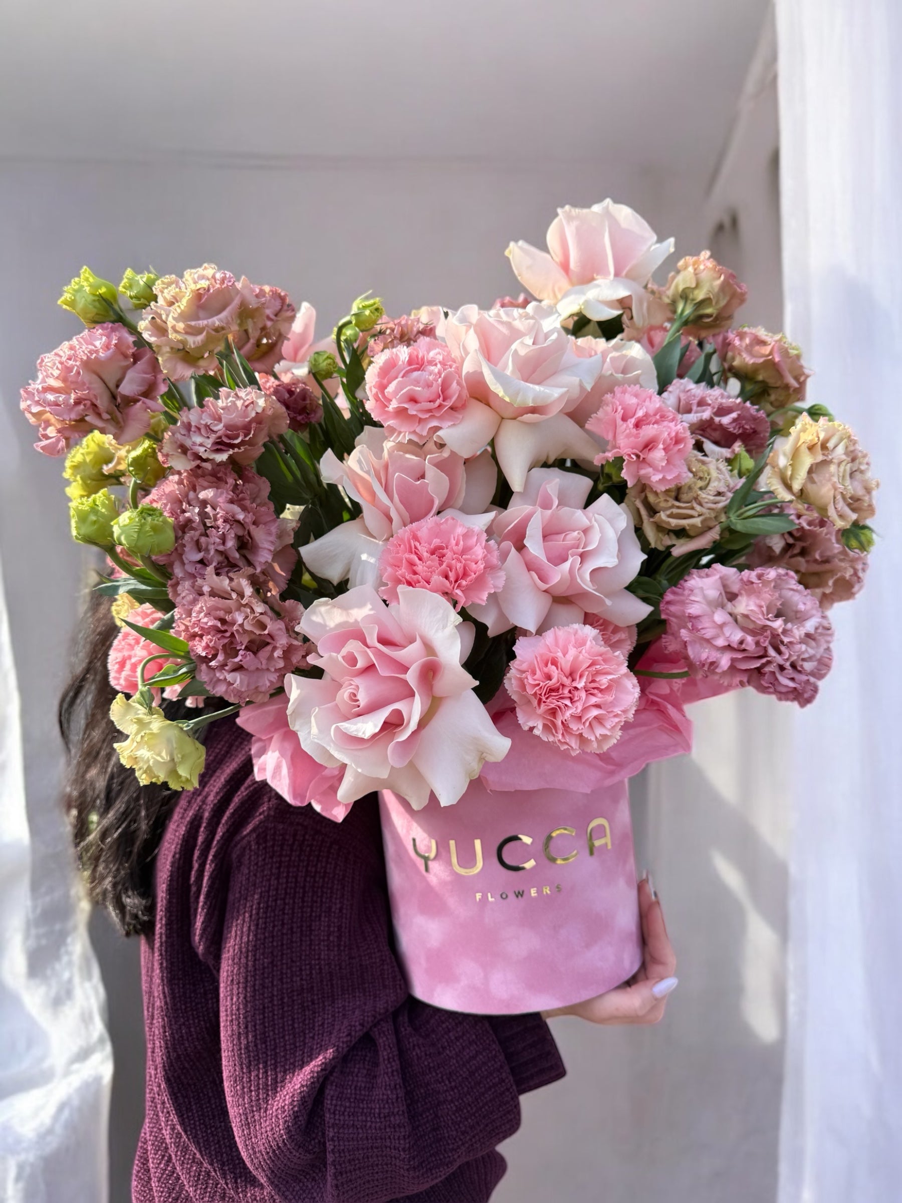 Champagne Vibes - Flower Arrangement