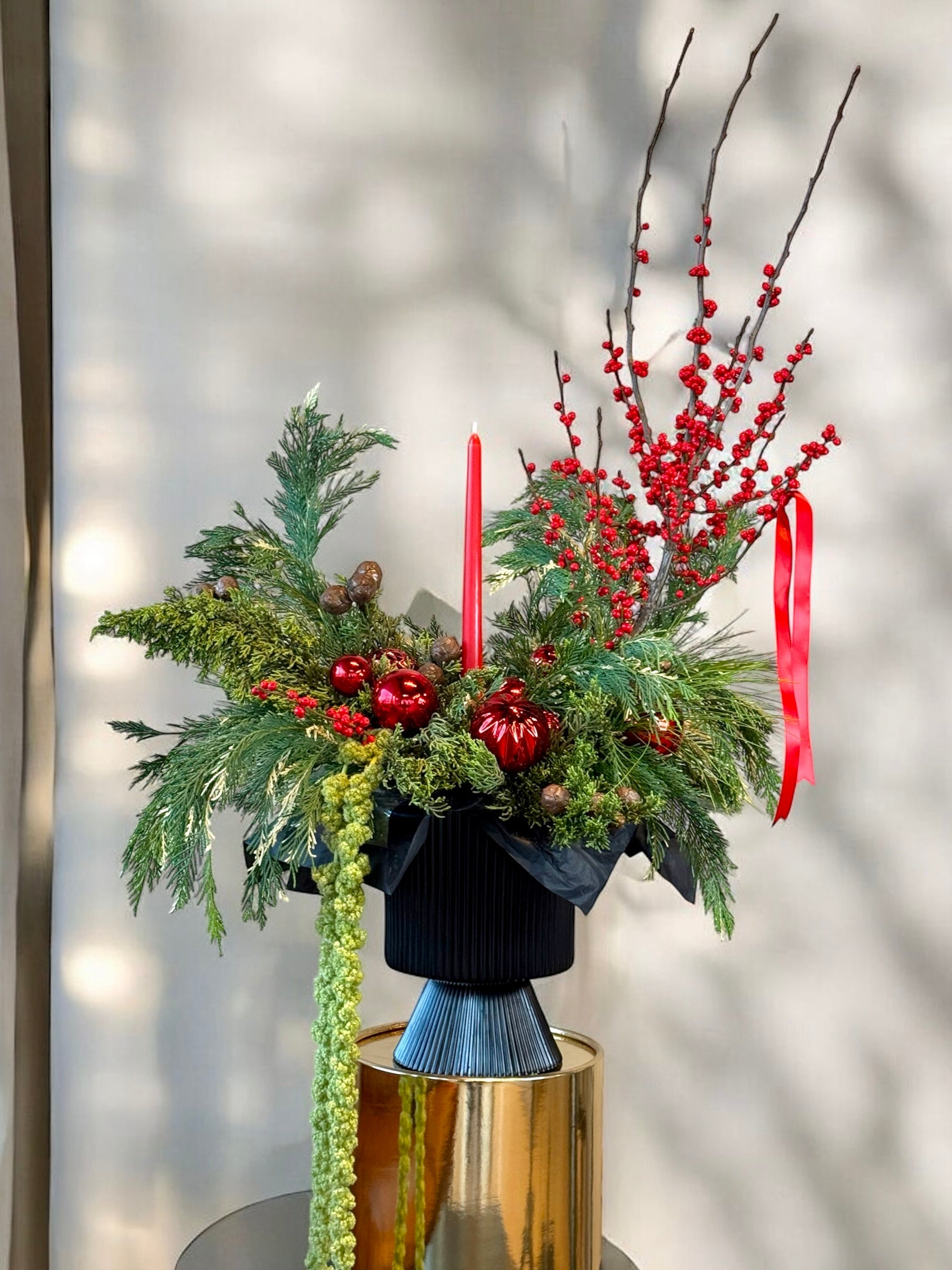 Christmas Large Exclusive Arrangement with vase included