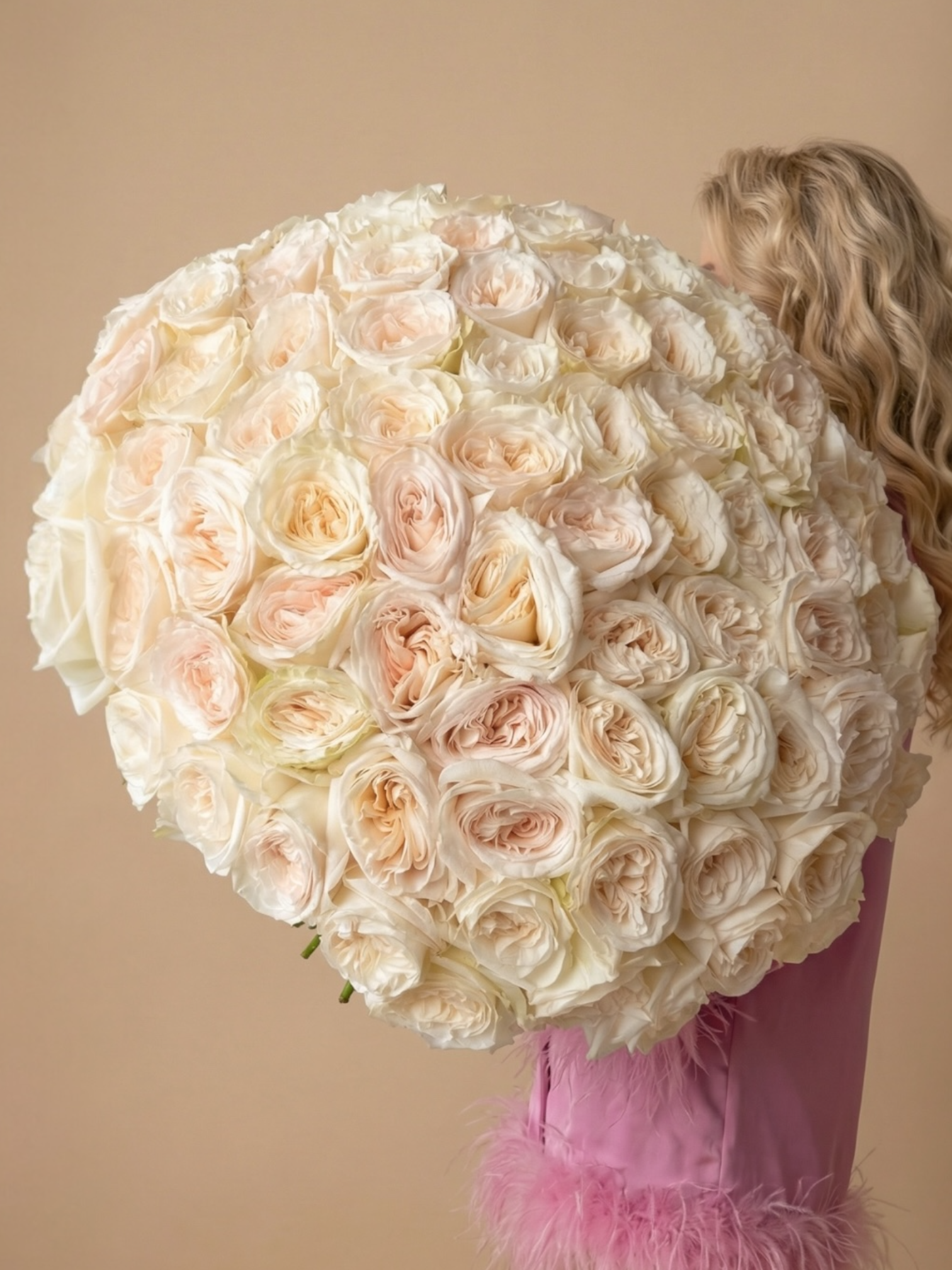 100 O’Hara Premium White Roses Bouquet