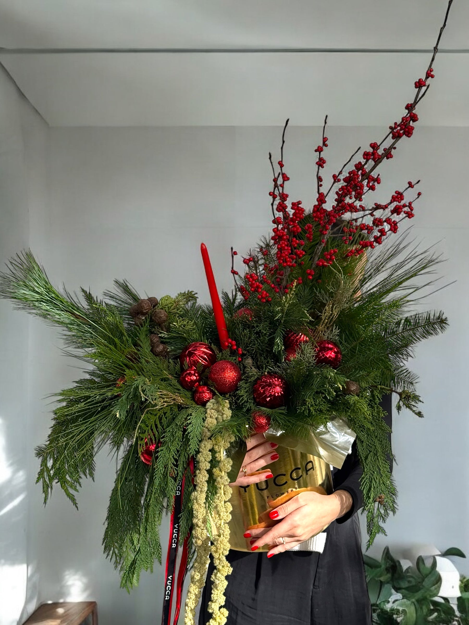 Exclusive Christmas Gold Arrangement