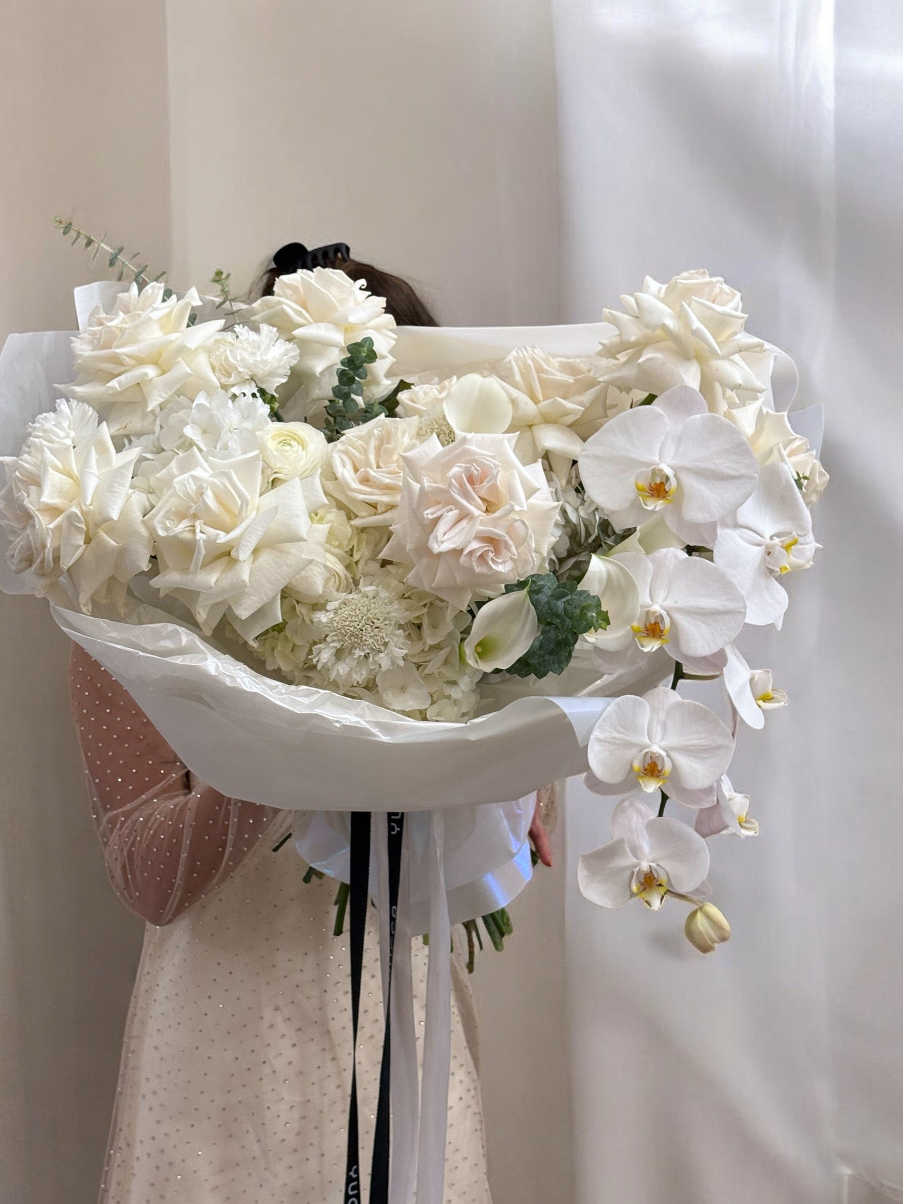 The Princess - Roses Playa Blanca, Orchid, Callas, Ranunculus, Hydrangeas