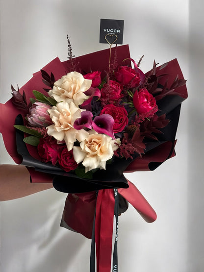 Forever Valentine - Premium Roses David Austin, Callas, Protea, Holland Hydrangea