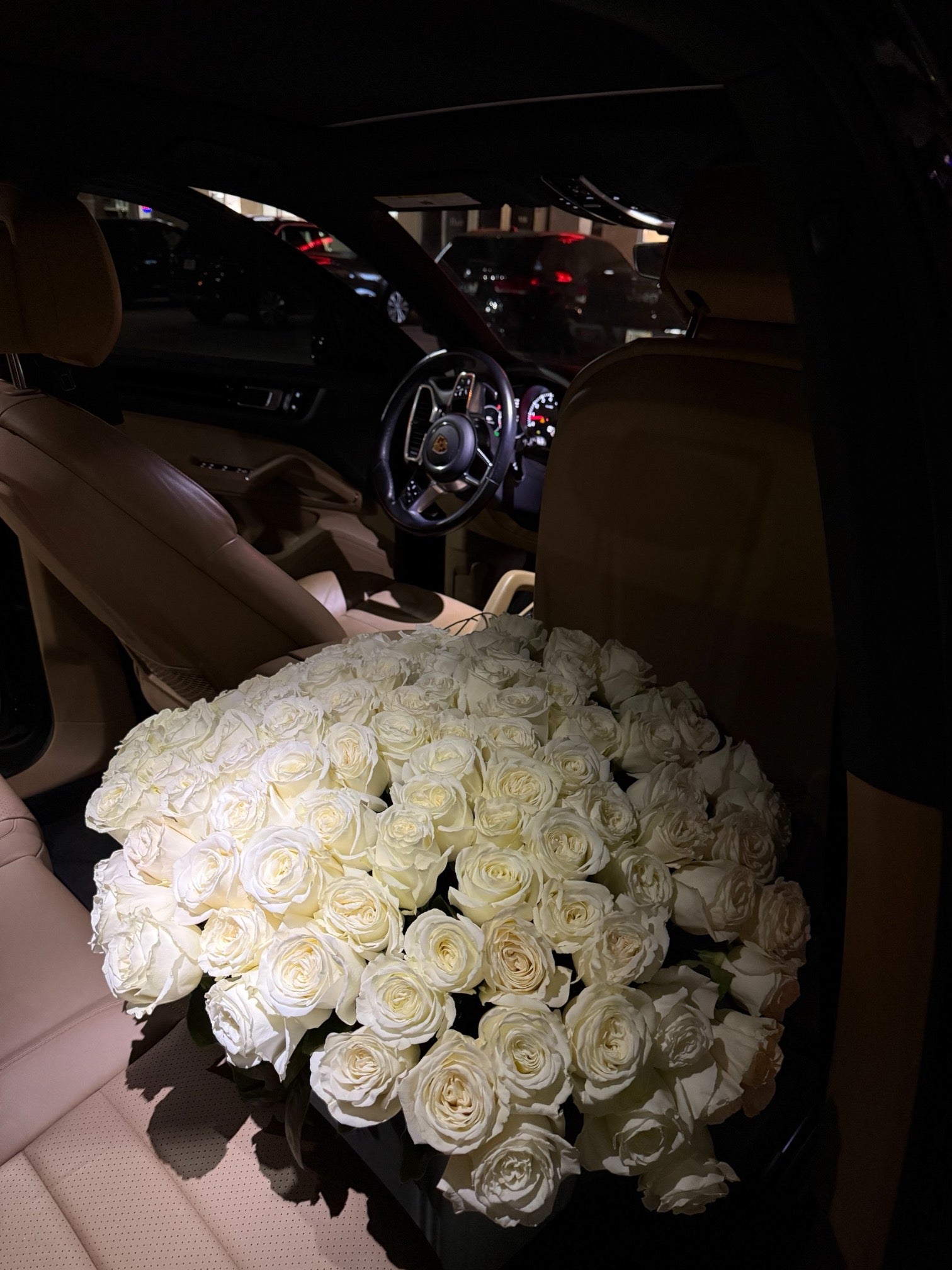 Premium White Roses Bouquet – Timeless Elegance – Yucca Flowers